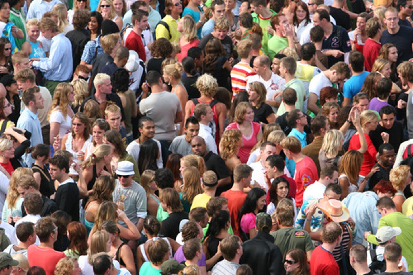 <p>crowd</p>