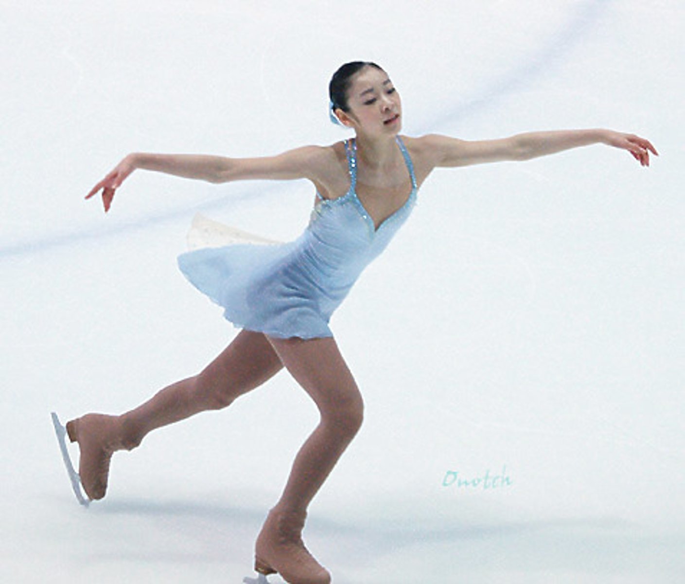 <p>trượt băng</p>