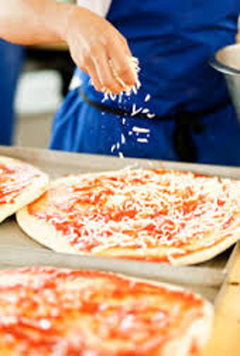 <p>Посипте зверху сиром.</p>