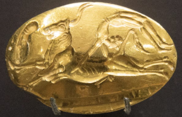 <p><span style="background-color: transparent; font-family: "EB Garamond", serif;"><span>leaping person over bull,</span></span>Establishes the importance of bull leaping to the people in crete and how it showed a significance of culture as well as trade of traditions through greece.</p>