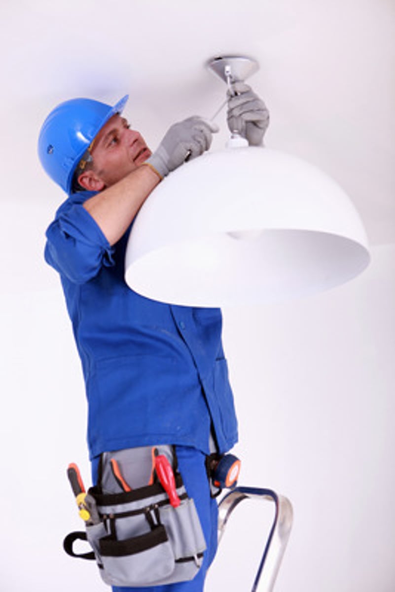 <p>The act of putting new equipment in place</p><p>(lắp đặt)</p><p>=setup (thiết lập)</p><p>&gt;</p>