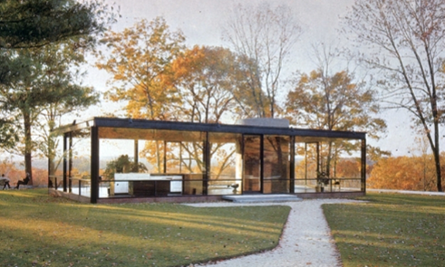 <p><span>Glass House</span></p>