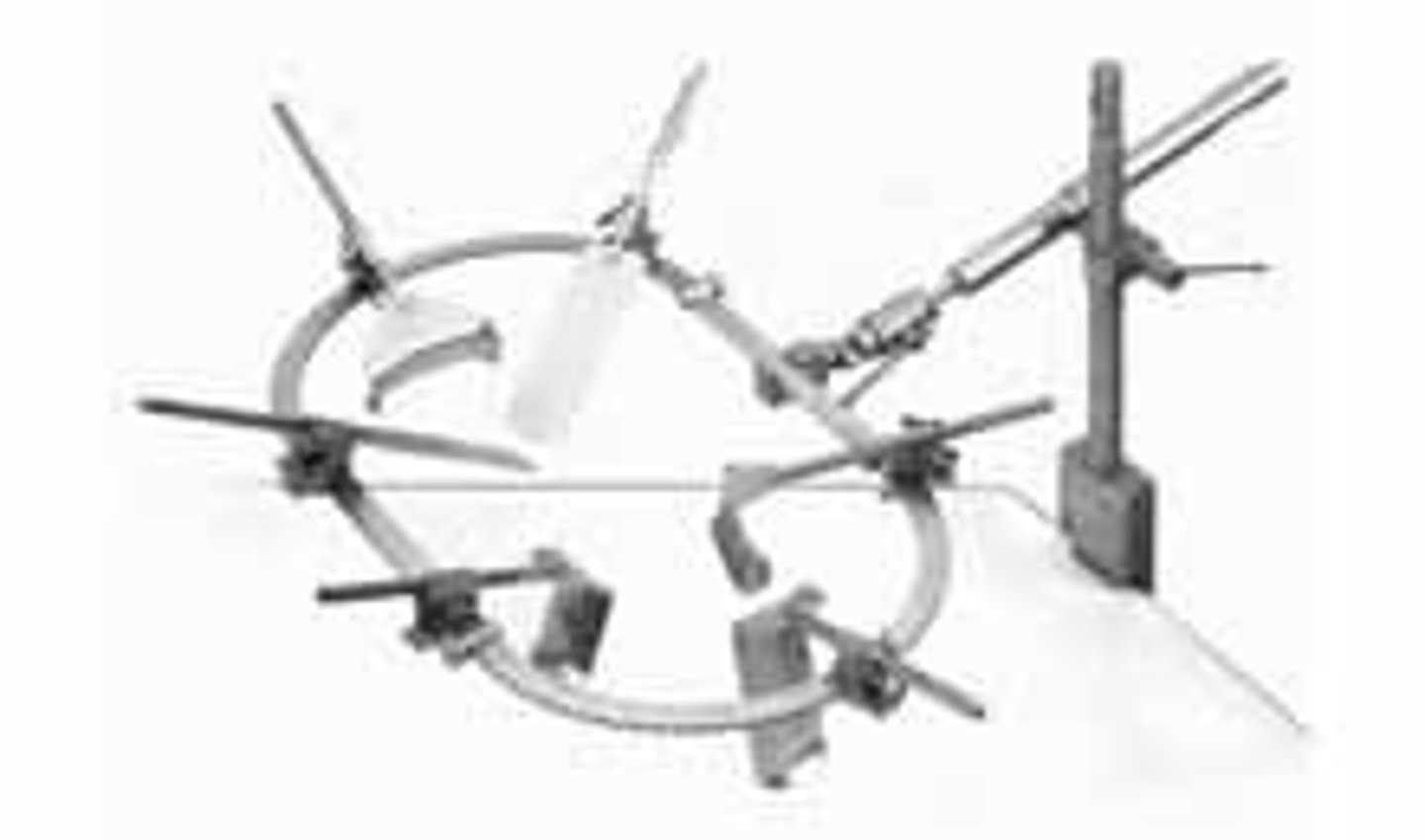 <p>Alias: universal ring retractor system</p><p>Use: deep retraction in the abdomen and pelvis</p>