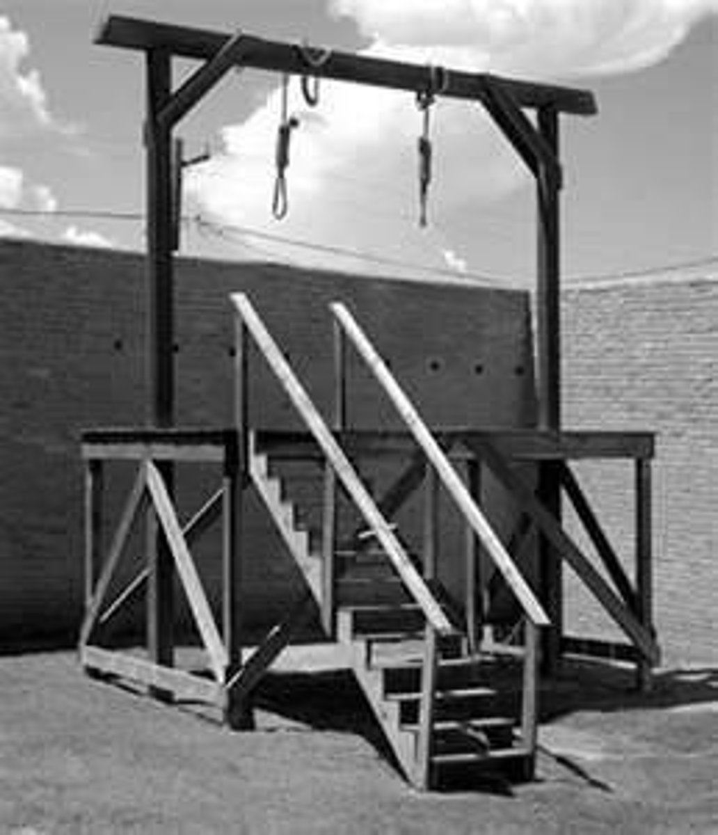 <p>This amendment protects people from cruel and unusual punishment and extraordinarily large fines.</p>