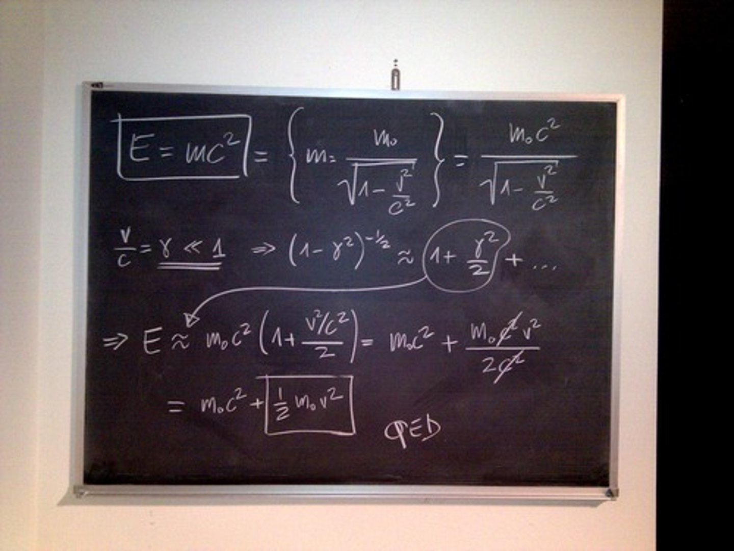 <p>black board</p>