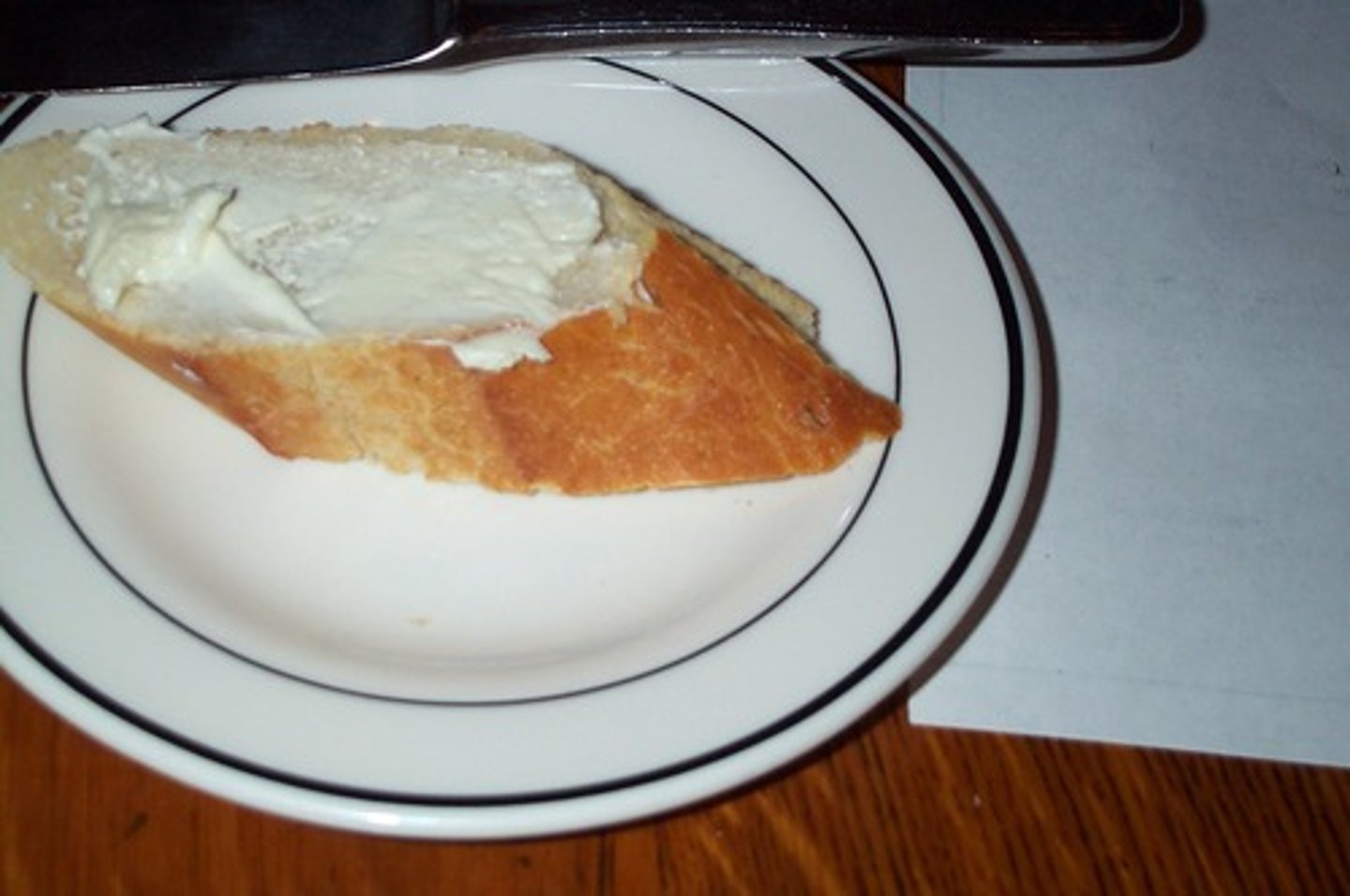 <p>toast (with butter)</p>