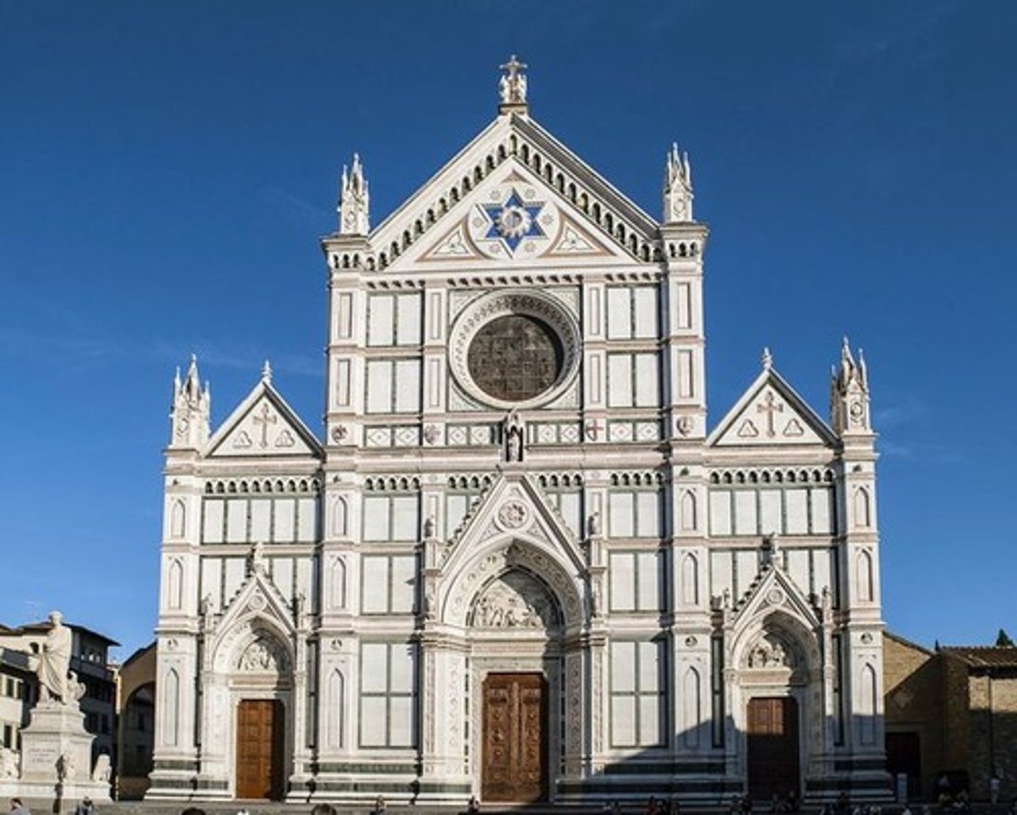 <ul><li><p><span style="background-color: transparent;"><span>Franciscan friars arrived in Florence, settling in a marshy area outside the city walls</span></span></p></li><li><p><span style="background-color: transparent;"><span>basilica was begun late 1200s, possibly designed by Arnolfo di Cambio, and consecrated in mid 1400s</span></span></p></li><li><p><span style="background-color: transparent;"><span>Santa Croce was financed by Florentine citizens, reflecting its role as the “people’s church”</span></span></p></li><li><p><span style="background-color: transparent;"><span>Wide nave with side aisles</span></span></p></li><li><p><span style="background-color: transparent;"><span>Giotto’s frescoes narrate the lives of St. Francis and St. John the Evangelist</span></span></p></li><li><p><span style="background-color: transparent;"><span>Church’s simplicity and spaciousness reflect Franciscan values of poverty and preaching</span></span></p></li></ul><p><br></p>