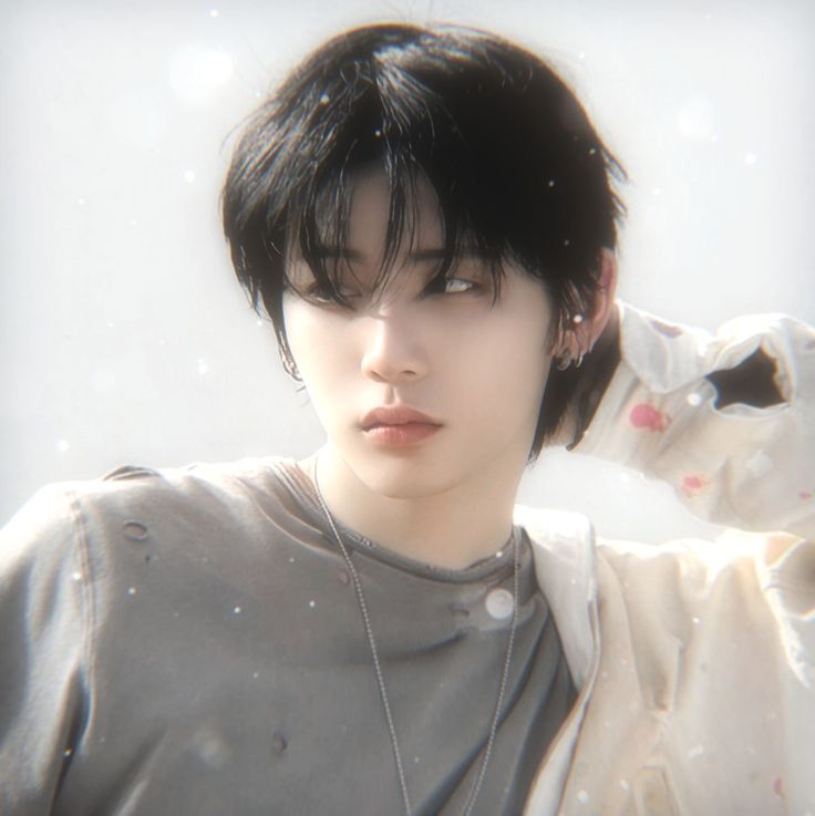 <p>What is the central theme of the poem?</p>