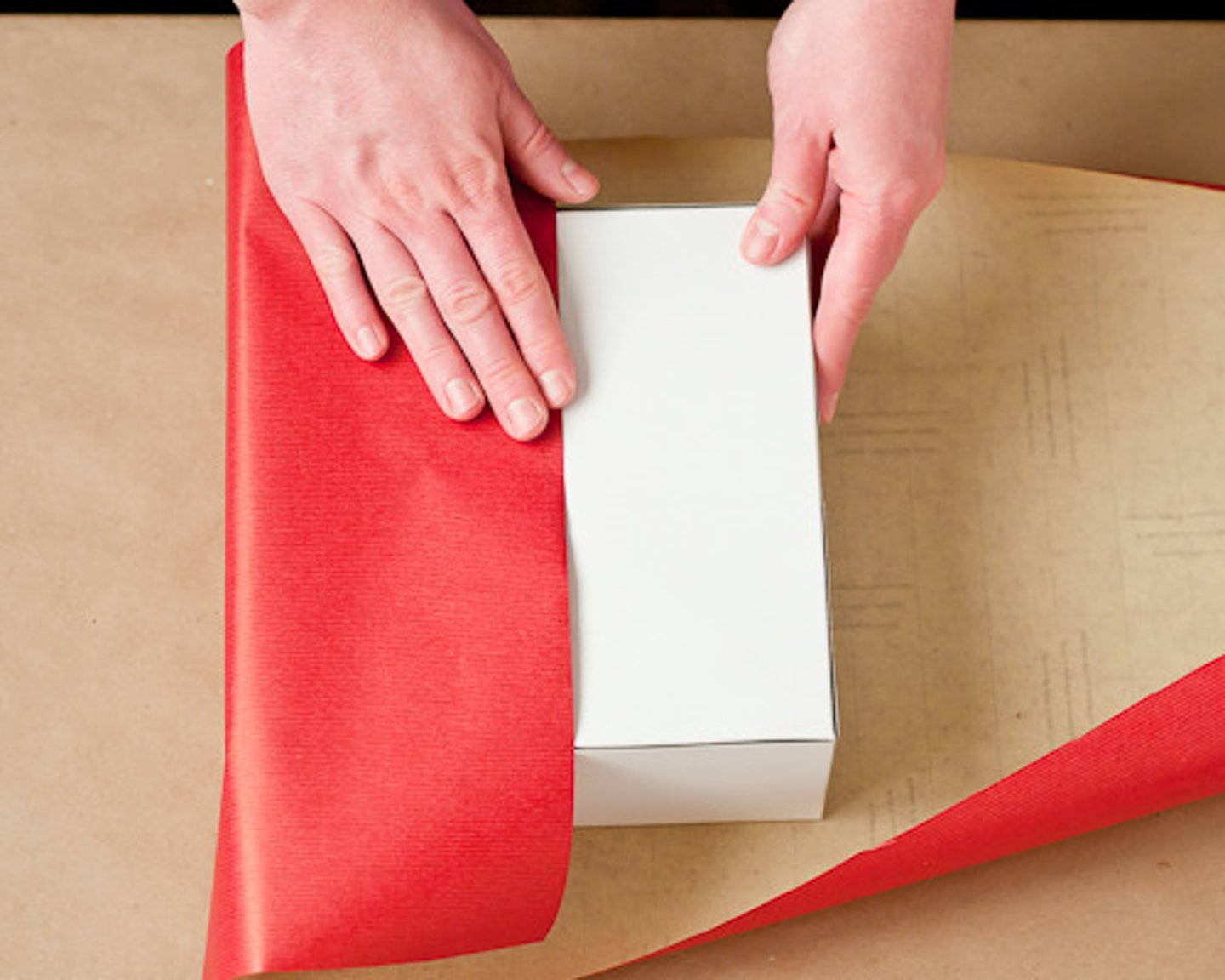 <p>packing,wrapping</p>