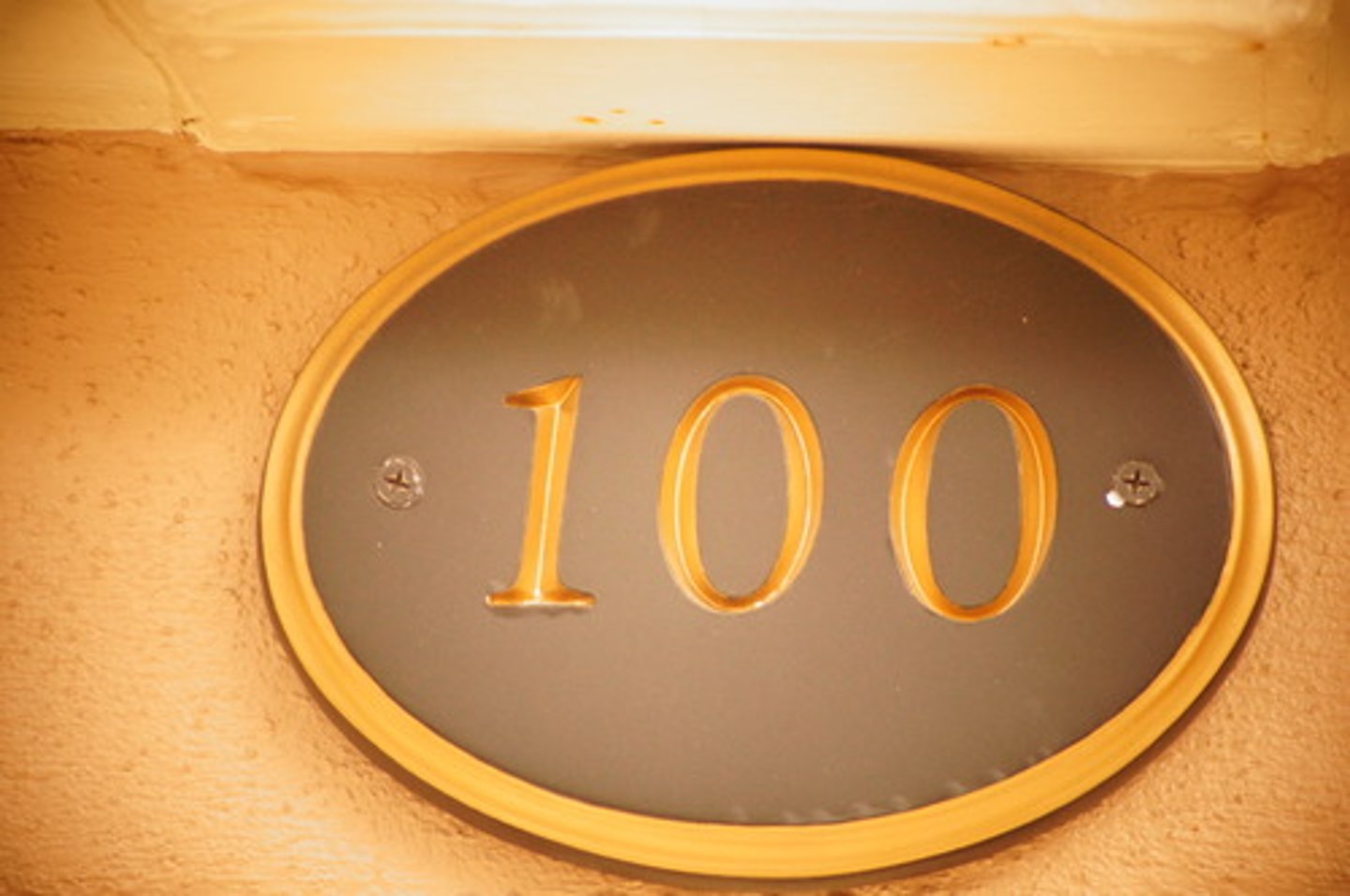 <p>băi</p><p>one hundred</p>