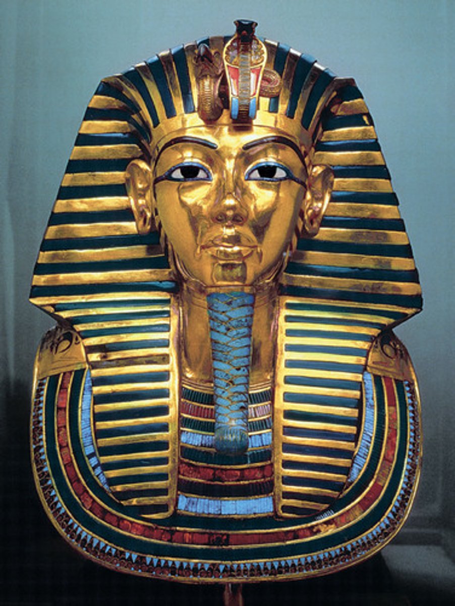 <p>A mask made by placing wax on the deceased's face to take their image. When it was dry, it was taken off and stored in the family shrine</p>