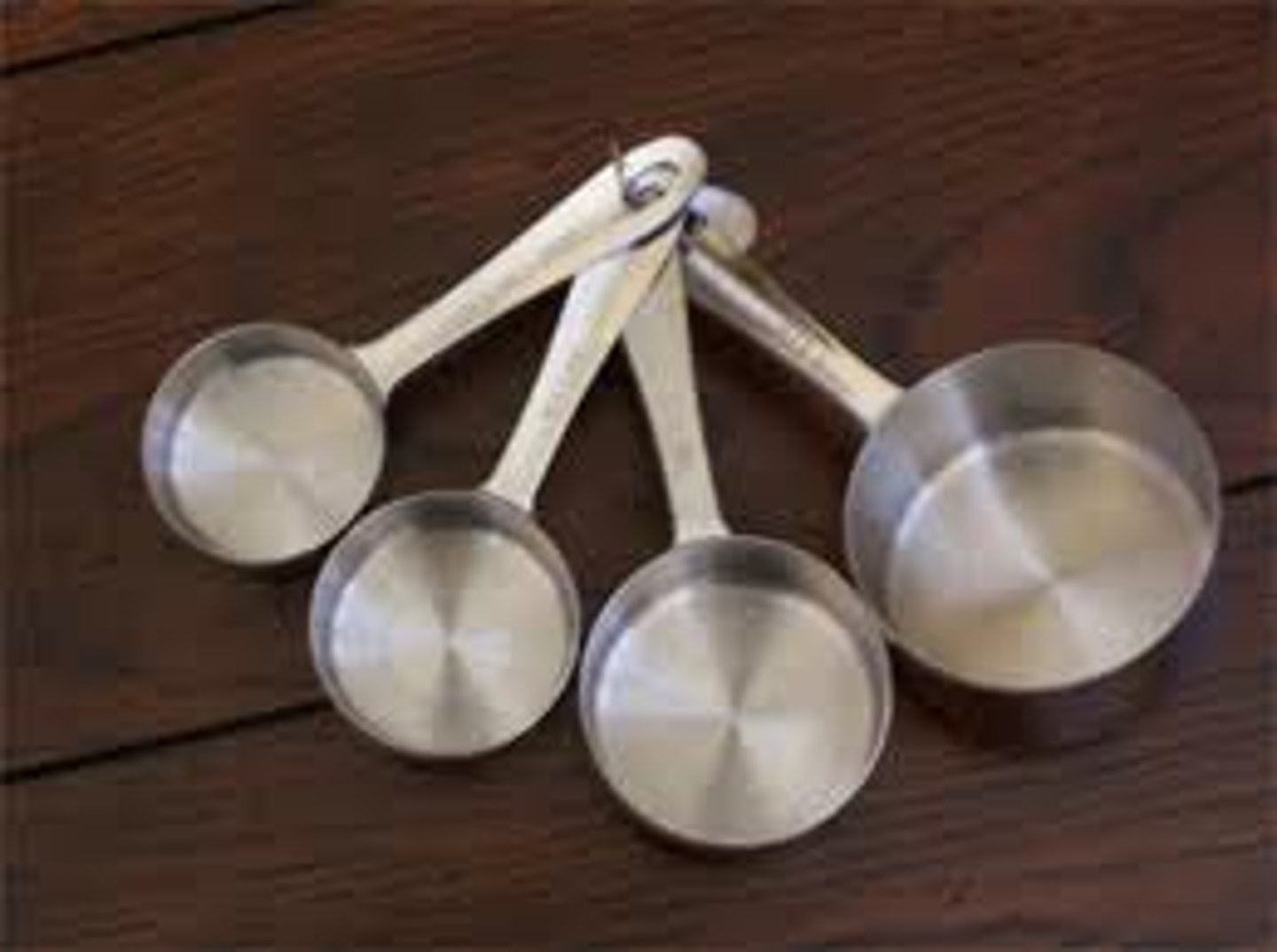<p>a measuring spoon</p>