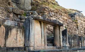 <p>Entry facade to newer section of the Chavin de Huantar temple</p>