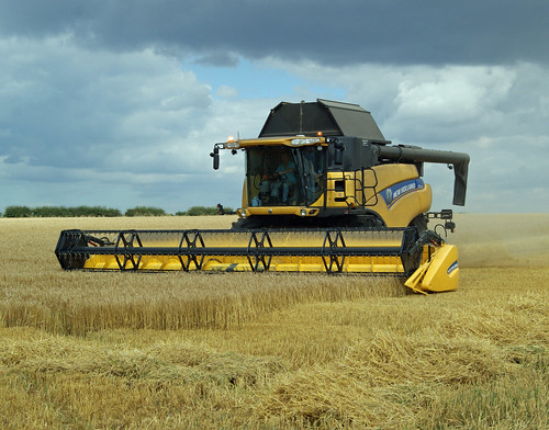 <p>Combine/Combine harvester</p>