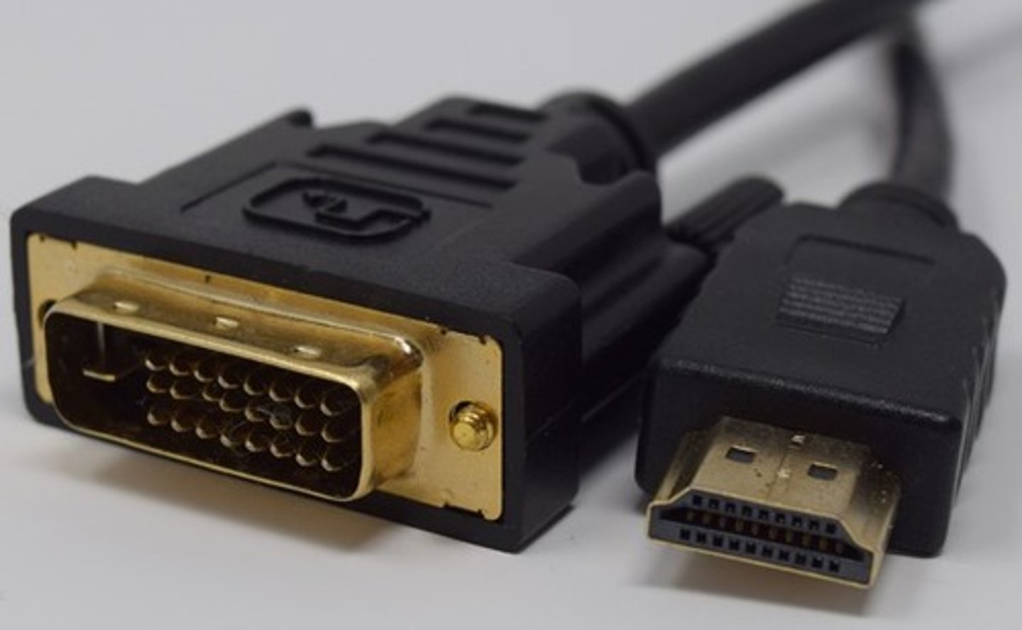 <p>DVI-D (left) and HDMI.</p>