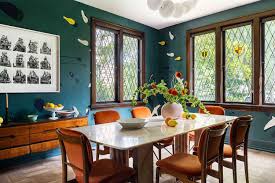 <p>The dining room </p><p>I ate pasta in the dining room </p>