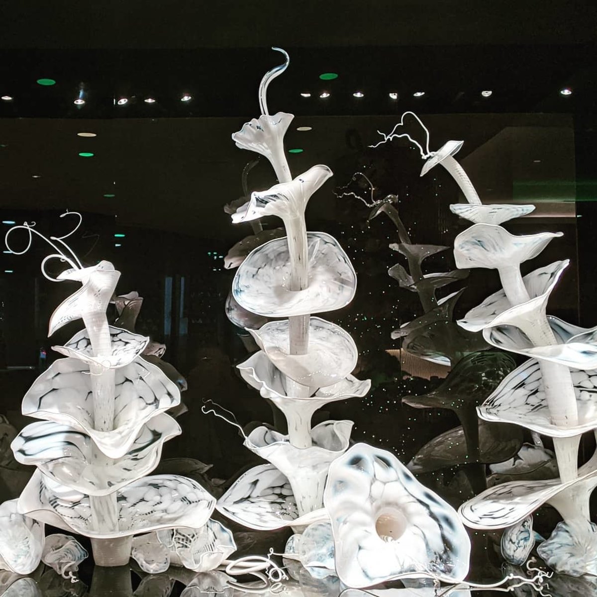 <p>what are two ways one can draw viewers attention to their own sculpture?</p>