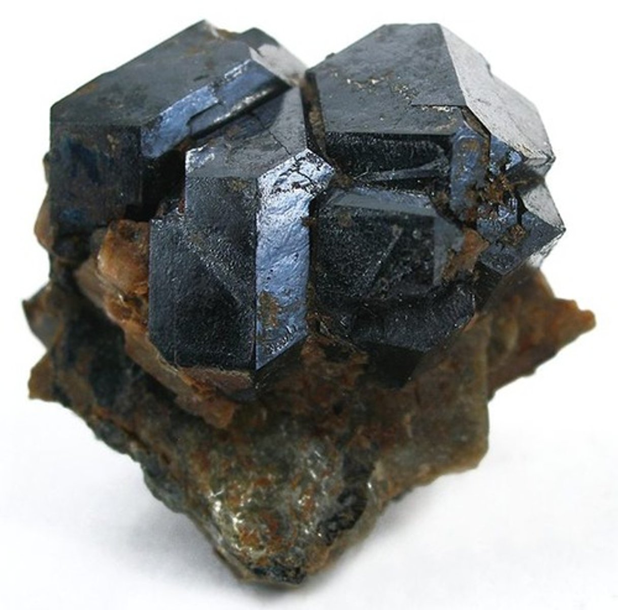 <p>Rutile group.<br>Isometric.<br>Massive or botryoidal with banded structure.<br>H = .5<br>SG = 7.5-9.7 (crystals) and 6.5-9 (pitchblende).<br>Transparent to sub-translucent.<br>Sub-metallic to pitchlike, dull luster.<br>Color = black.<br>Streak = brownish-black.</p>