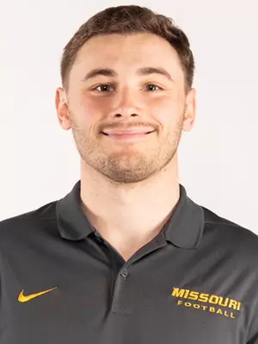 <p>graduate assistant - safeties (defense)</p>