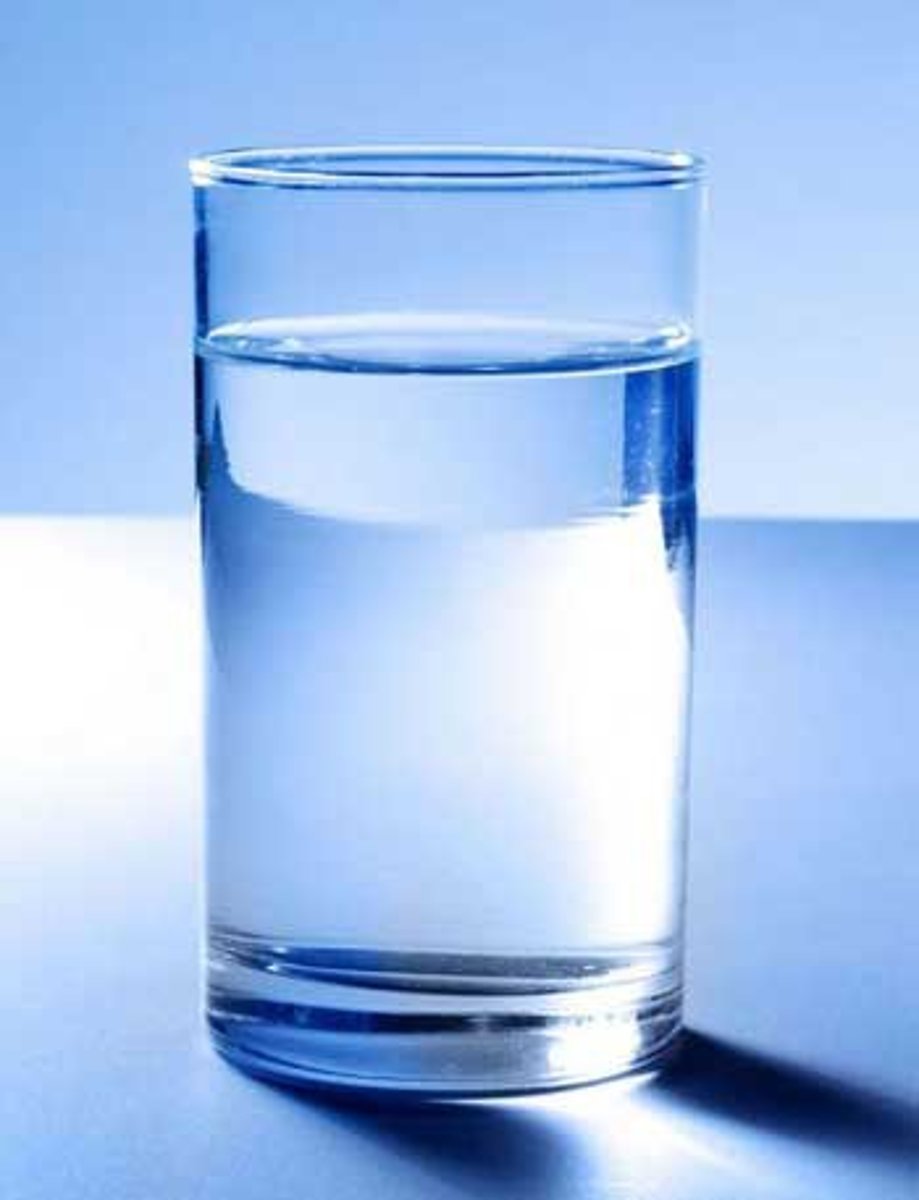 <p>a glass of water, a cup of water</p>