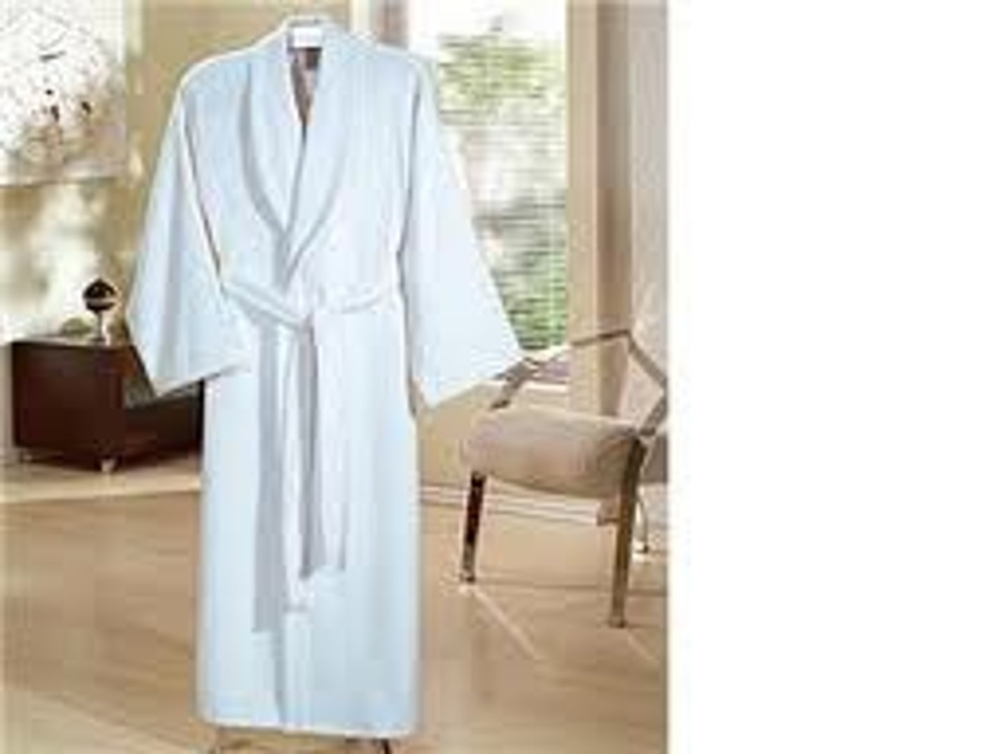 <p>robe</p>