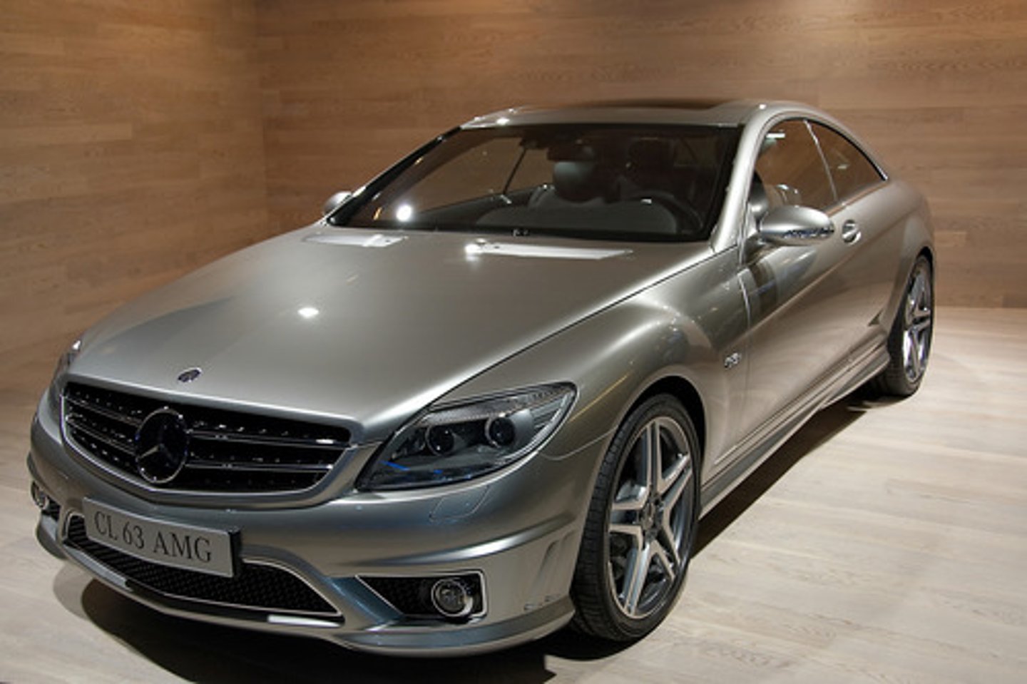 <p>（chē）car, vehicle</p>