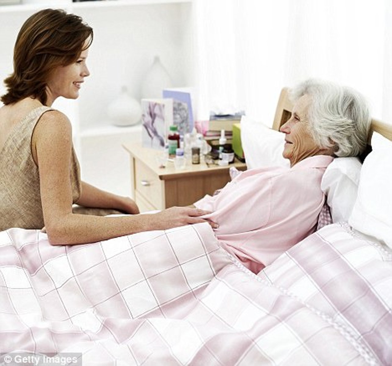 <p>to take care of someone or something (neutral)</p><p>She ~ her little brother.</p><p>Please ~ the dog.</p>