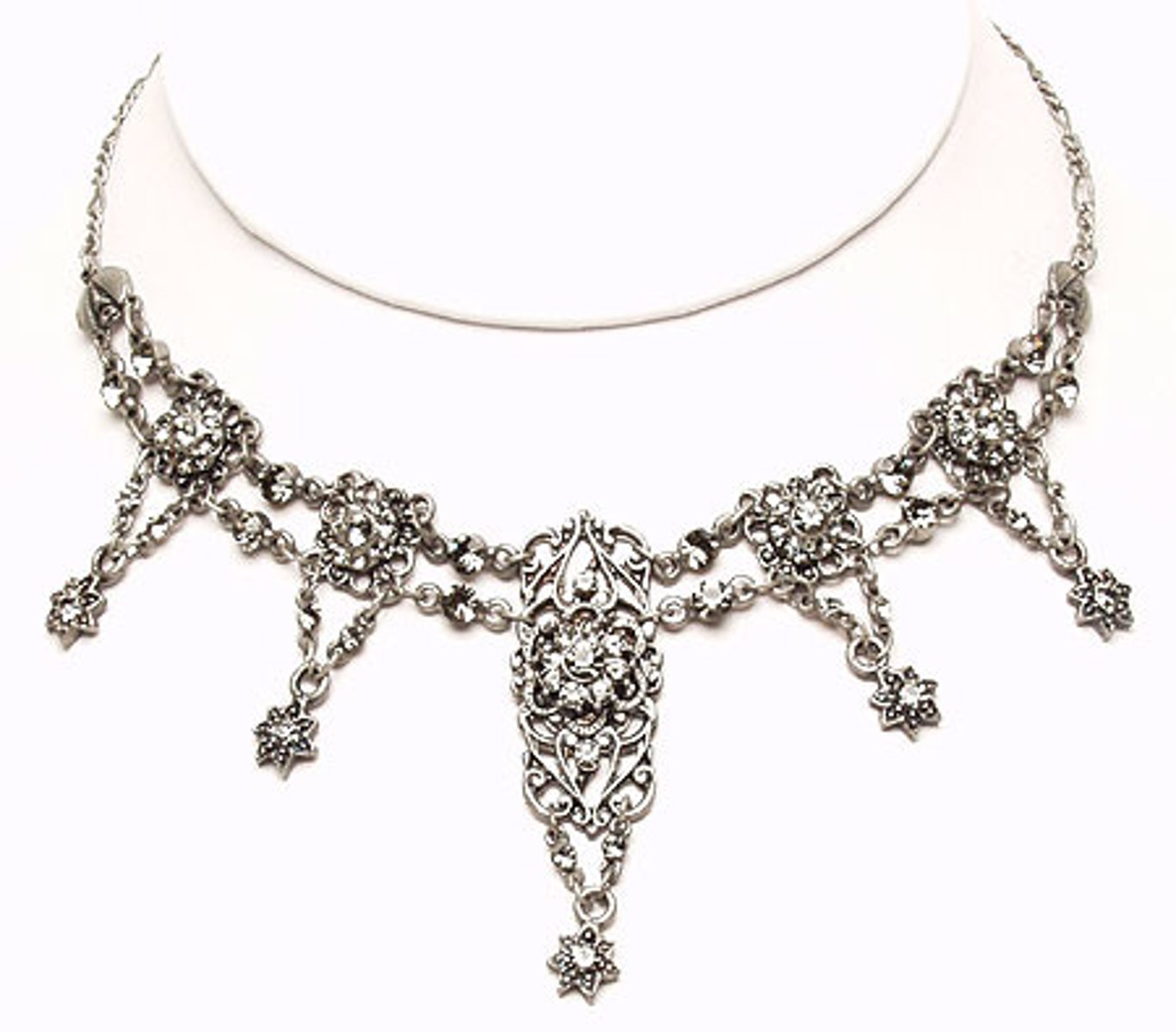 <p>necklace</p>