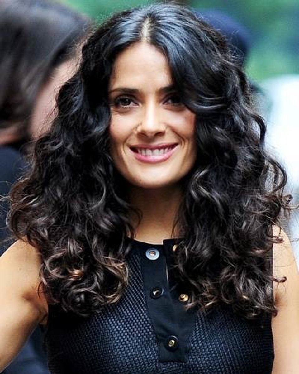<p>a beauty (figurative); also marshmallow (mujer bella y encantadora - figurativo)</p>