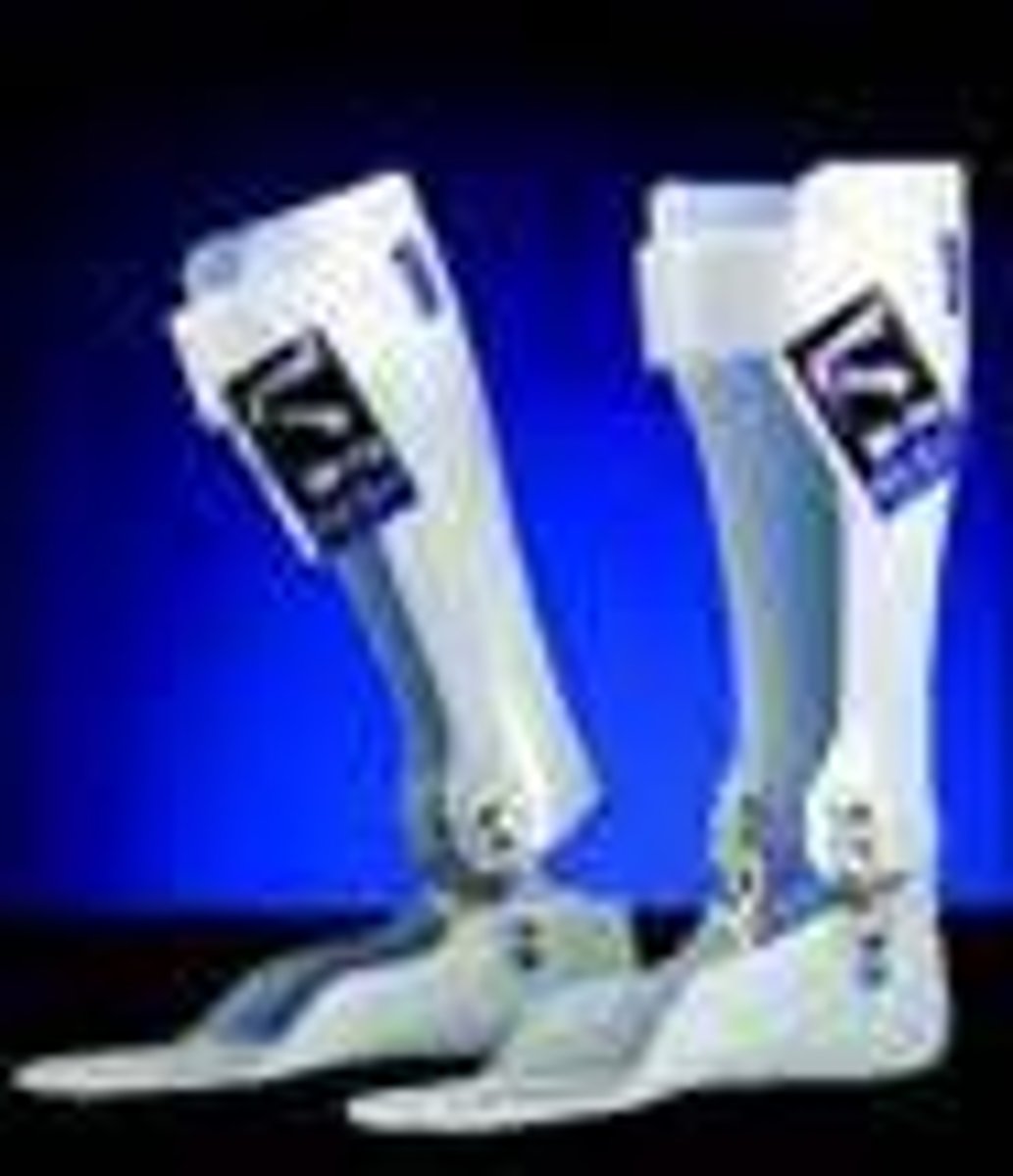 <p>-May or may not AFO or FO in community, crutches for long distances</p><p>-Community ambulator but w/c for sports</p>