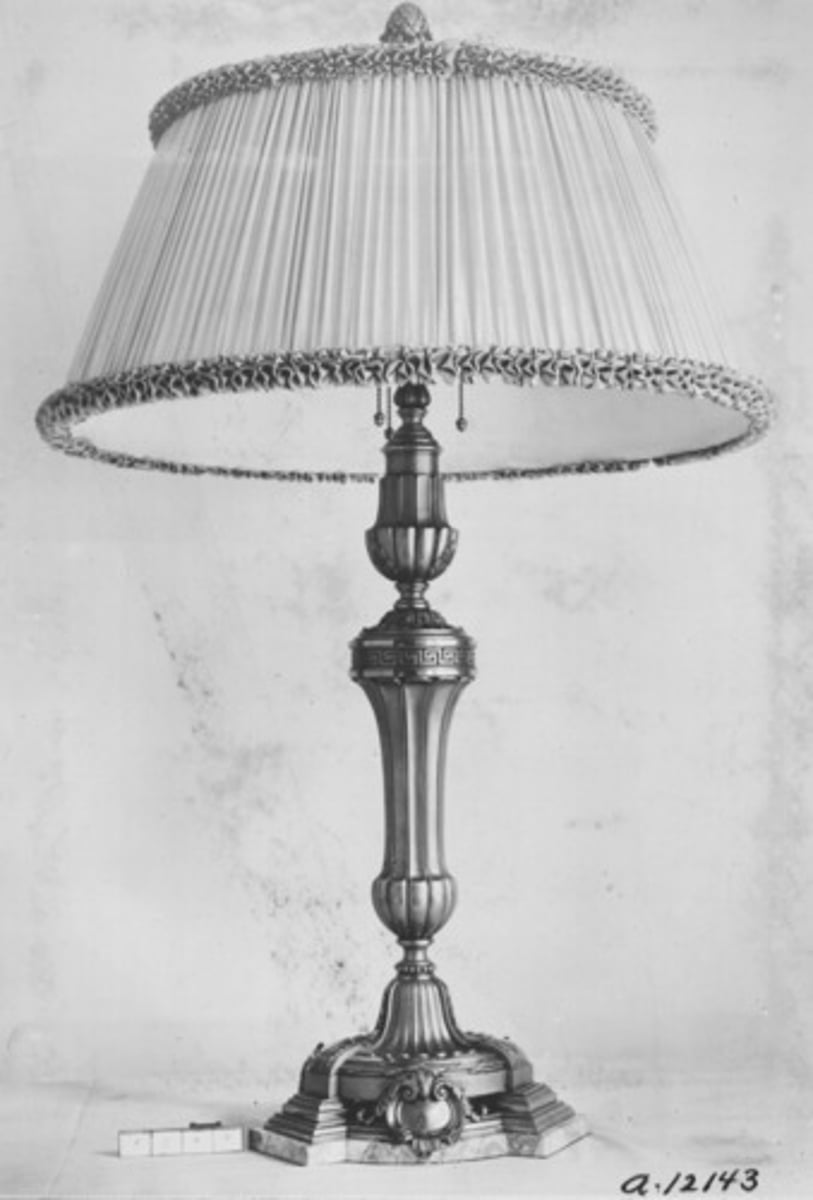 <p>lamp</p>