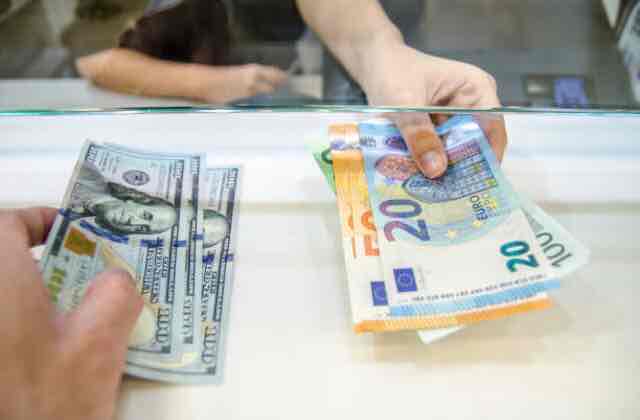 <p>Change to another currency</p>