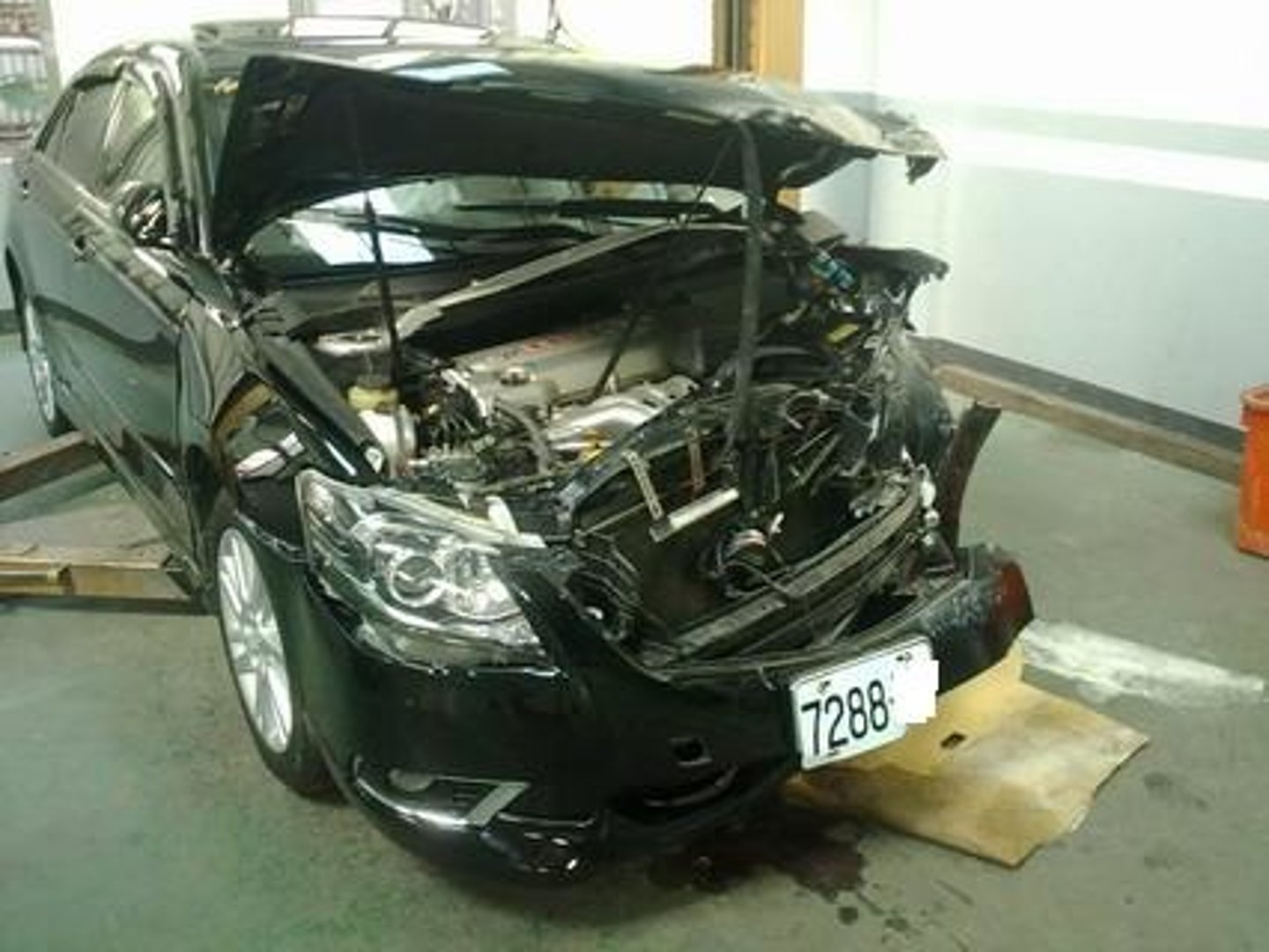 <p>（が）ぶつかる</p><p>bị đâm</p>