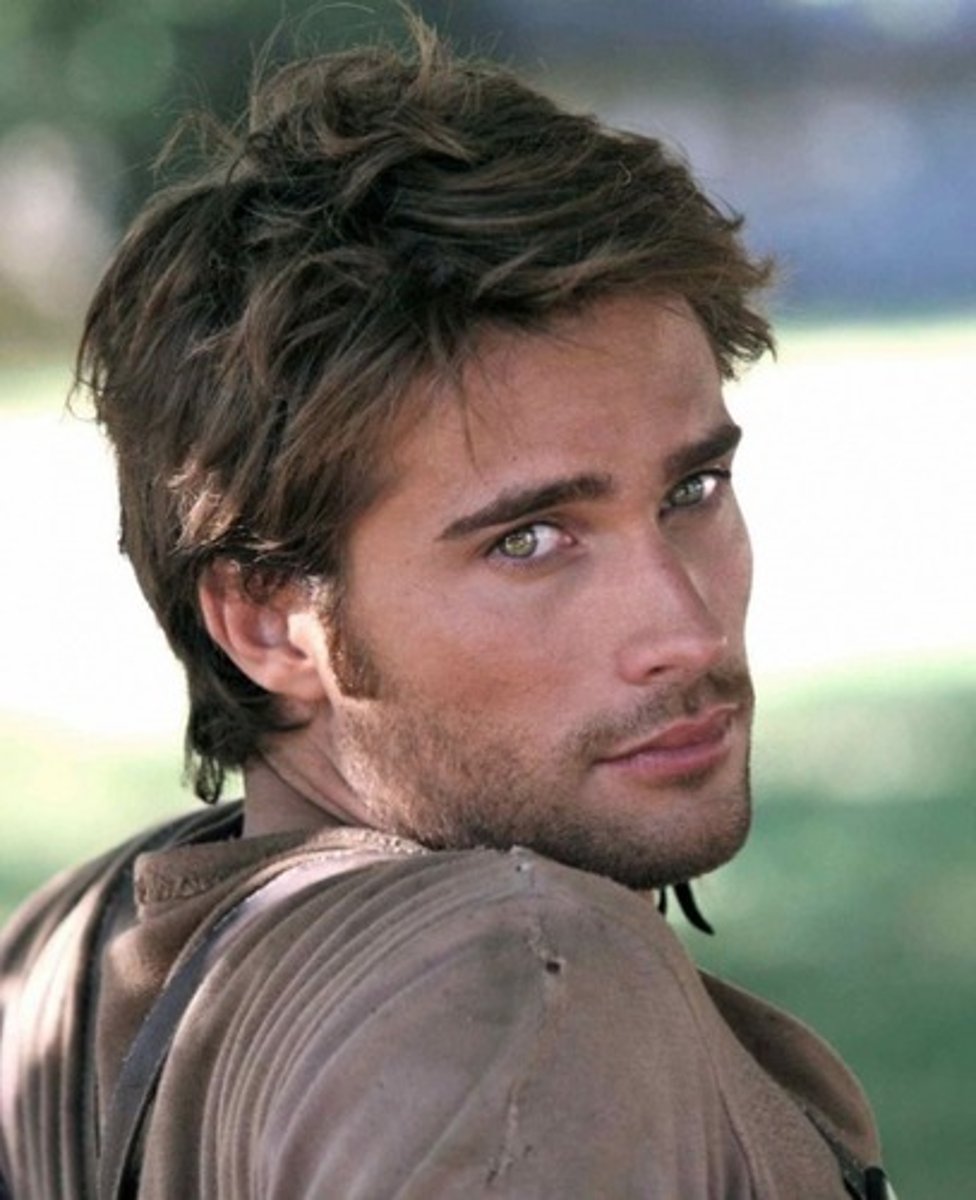 <p>persona joven / youth (also a server)</p>