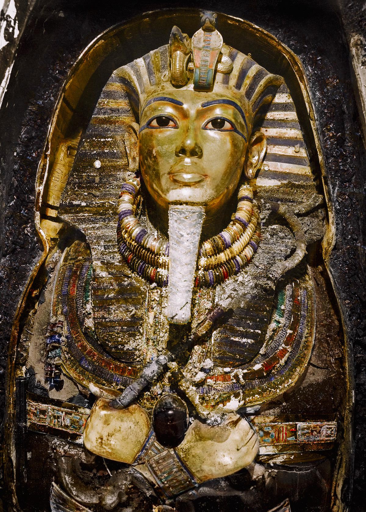 <p><strong>Tutankhamun’s Tomb, innermost coffin</strong></p><p>Egyptian New Kingdom</p><p>Egypt</p><p>1323 BCE</p><p>Gold with inlay of enamel and semiprecious stones</p>