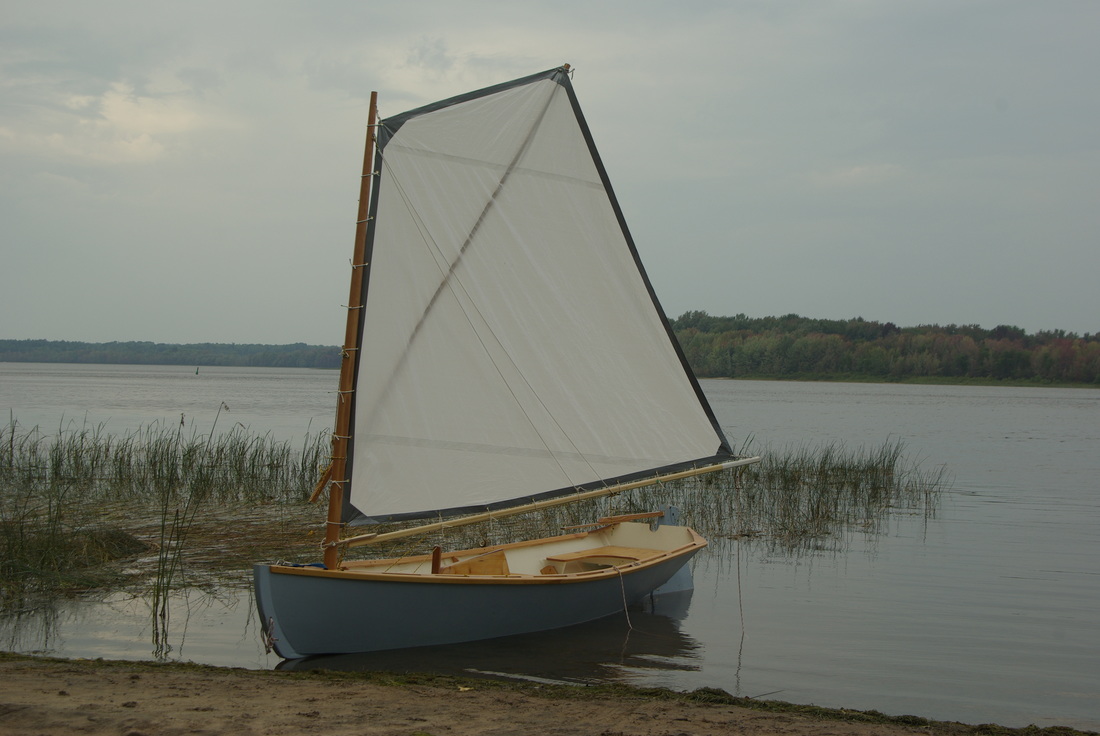 <p><strong><em>a small boat that is kept on board a ship</em></strong><span><span> which is used by the crew for taking messages to land (or other ships) and for other small errands</span></span></p>