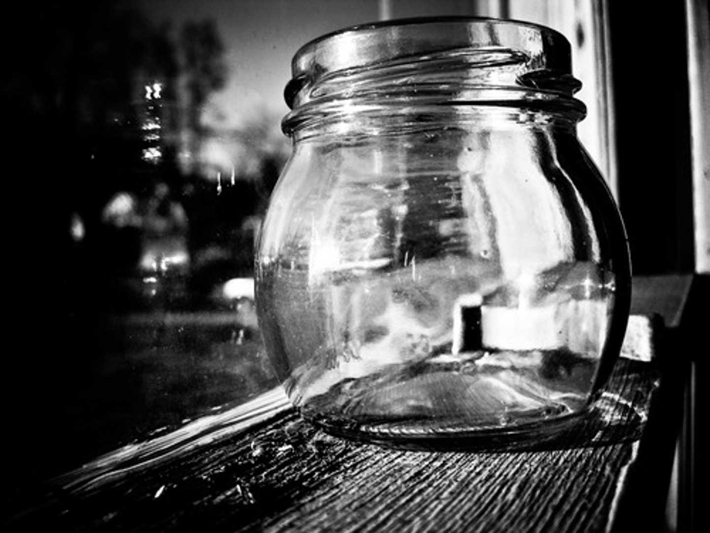 <p>See-through</p>