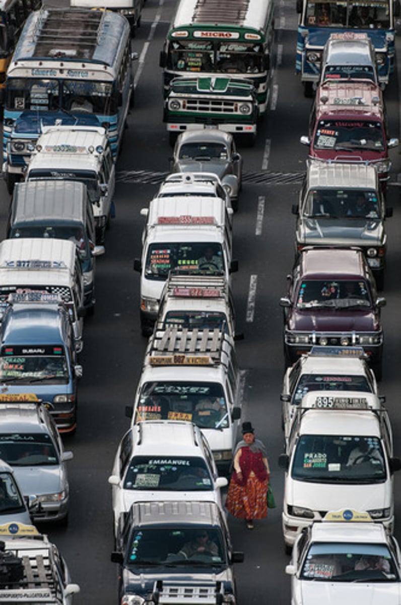 <p>acumulación o exceso de personas o cosas</p>