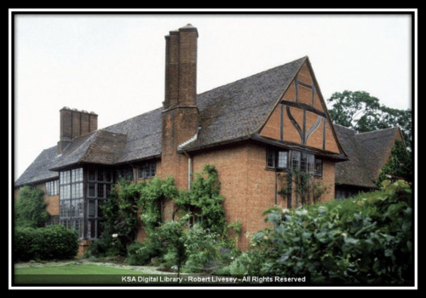 <p>Deanery Garden House</p>