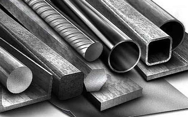 <p><span style="color: blue;"><strong><mark data-color="red" style="background-color: red; color: inherit;">(Danh từ)</mark></strong><mark data-color="red" style="background-color: red; color: inherit;">: </mark><strong><mark data-color="red" style="background-color: red; color: inherit;">kim loại</mark></strong><mark data-color="red" style="background-color: red; color: inherit;">,</mark></span><mark data-color="red" style="background-color: red; color: inherit;"> chất rắn, thường cứng, sáng bóng và dễ dát mỏng, dẫn nhiệt và điện; ví dụ như sắt, vàng, nhôm</mark></p><p><span data-name="small_blue_diamond" data-type="emoji">🔹</span> Recycling <span style="color: red;"><strong>________s </strong></span>can reduce the environmental impact of mining.<br>→ Tái chế <span style="color: red;"><strong>kim loại</strong> </span>có thể giảm tác động môi trường của việc khai thác mỏ.</p><p><strong><mark data-color="purple" style="background-color: purple; color: inherit;">SYNONYMS</mark></strong><mark data-color="purple" style="background-color: purple; color: inherit;">: alloy, metallic element, ore</mark></p>