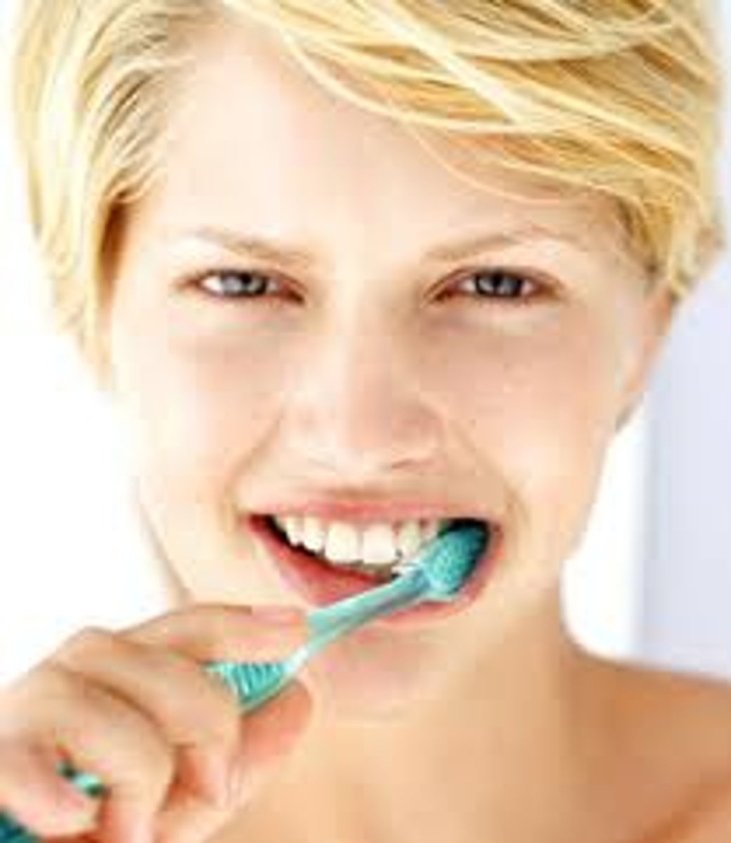 <p>(se brosser les dents/venir)</p><p>Claire _______ quand elles ________.</p>