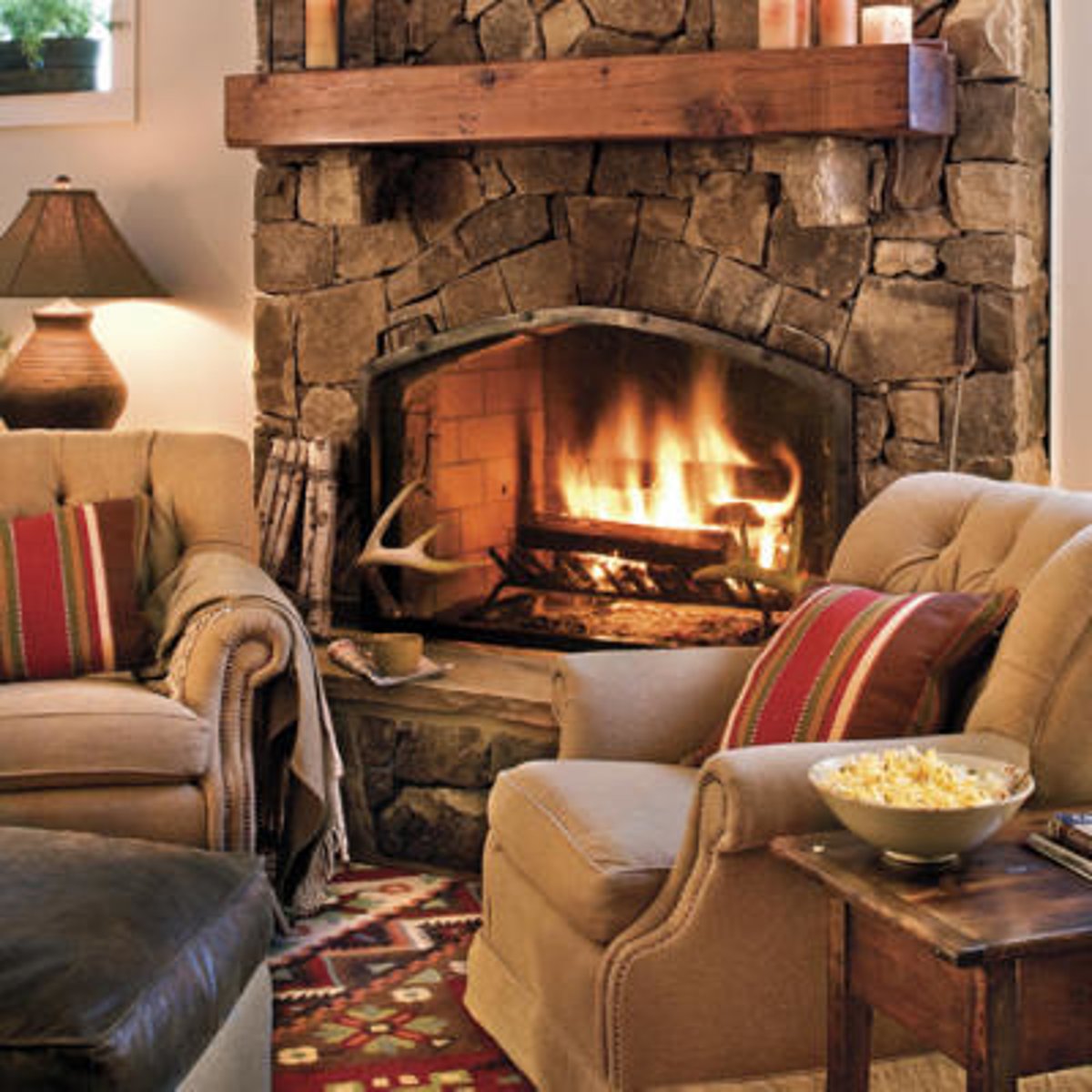 <p>cozy, welcoming</p>