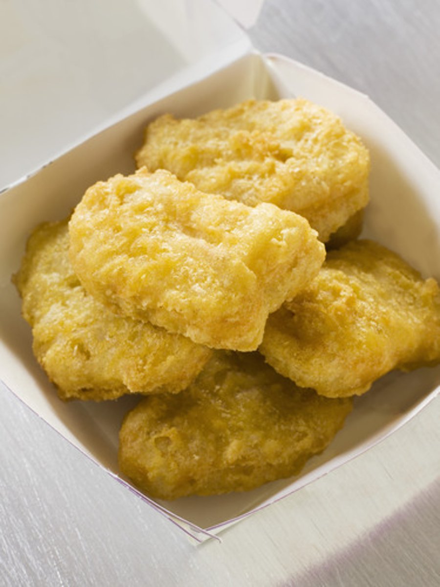 <p>(jī kuài) chicken nugget</p>