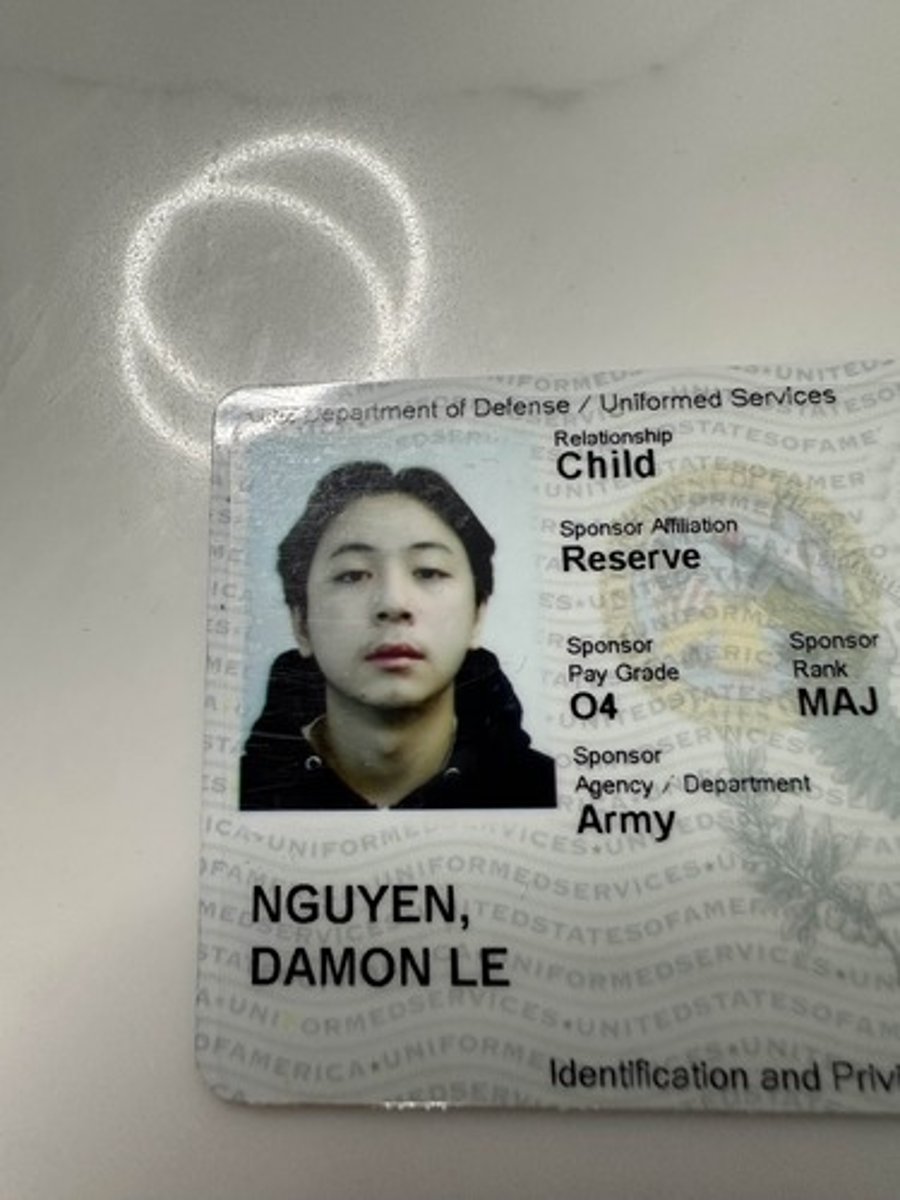 <p>Damon Nguyen</p>
