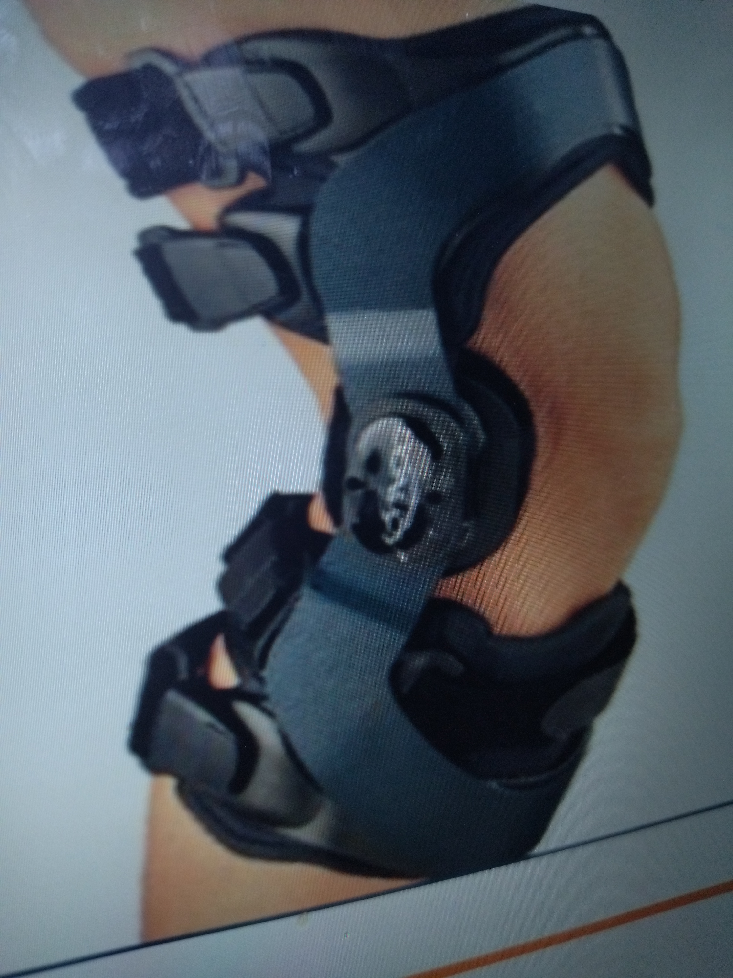 * More cosmetic than swedish knee cage 
* 2-uprights