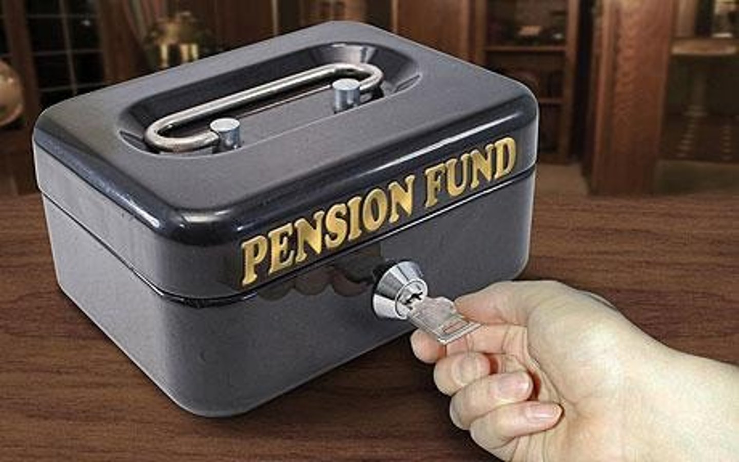 <p>Sum of money paid to a person on retirement</p>