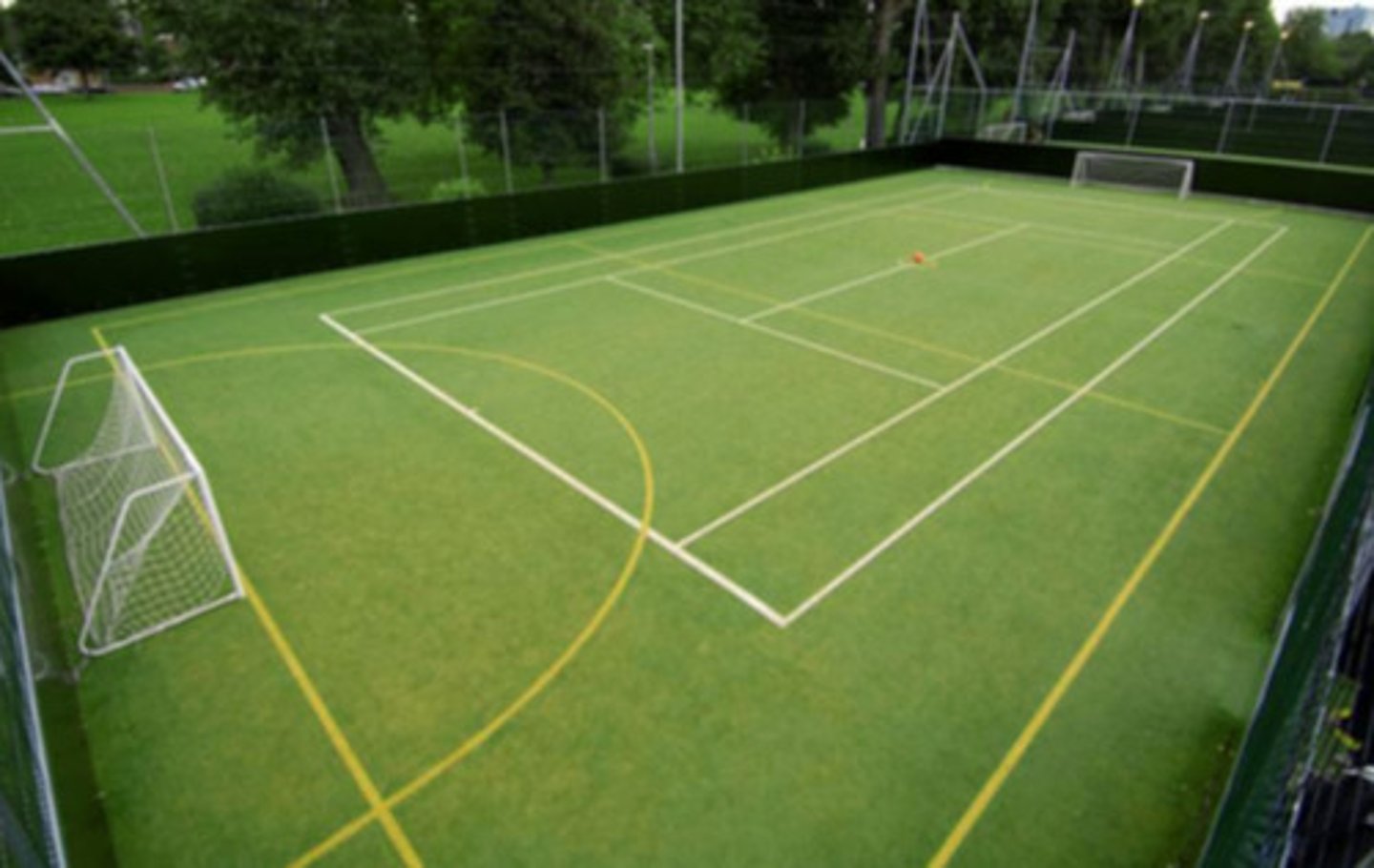 <p>Place to play football</p><p>(sân bóng đá)</p>