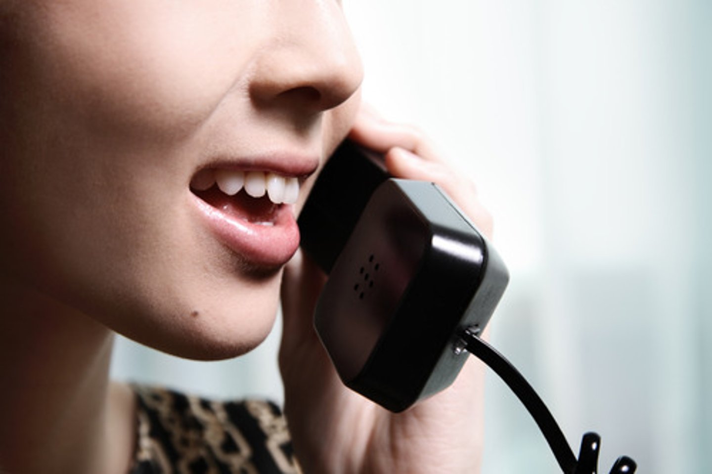 <p>telefonare</p>