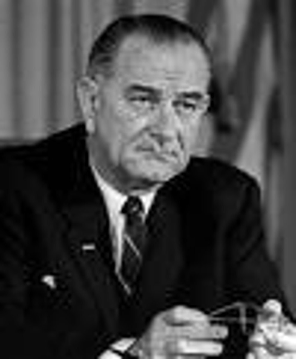 <p>President that signed the Civil Rights Act into legislation and committed troops to Vietnam</p><p>Presidente que firmó la Ley de Derechos Civiles y envió tropas a Vietnam</p>