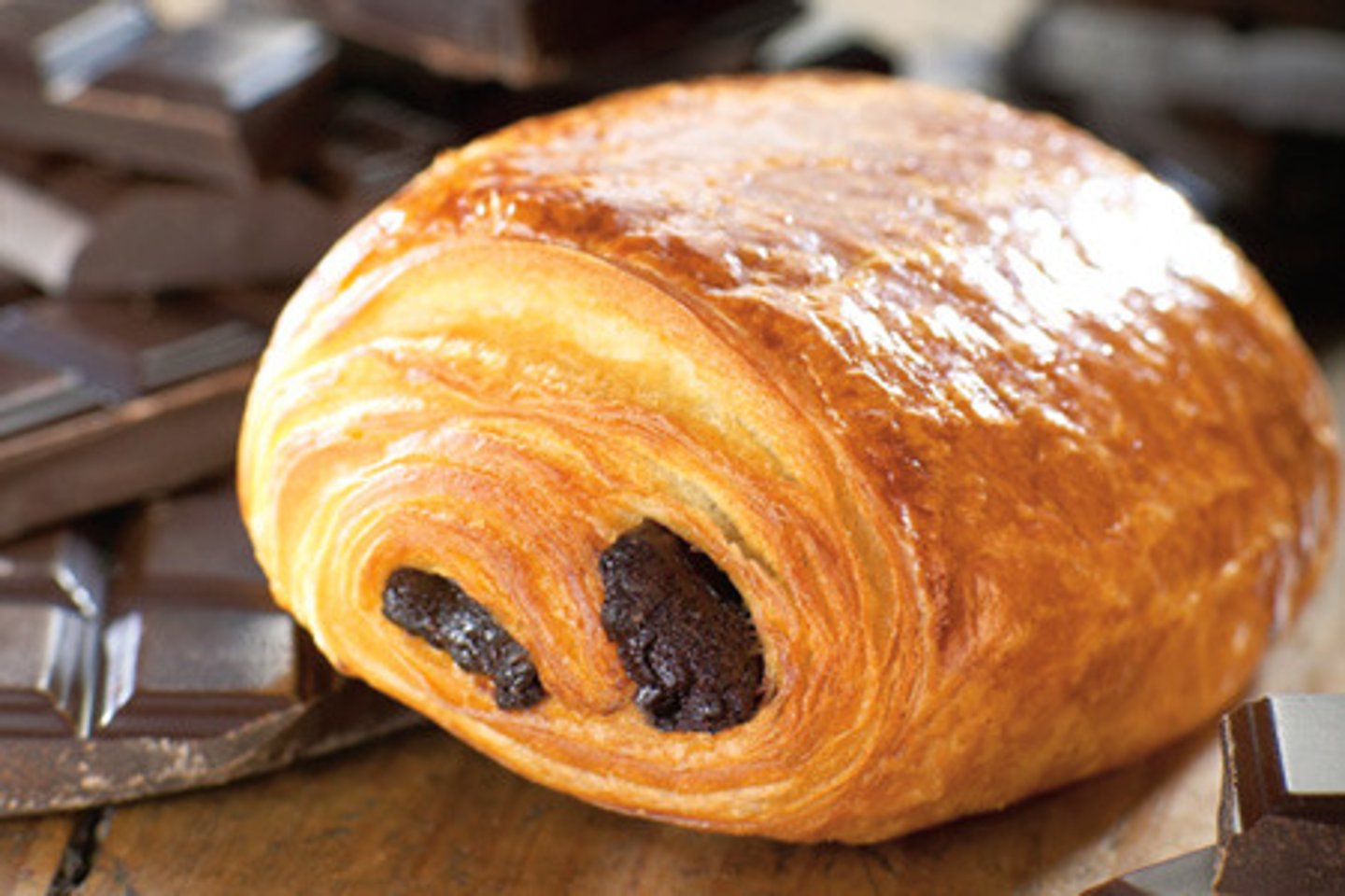 <p>a chocolate croissant</p>